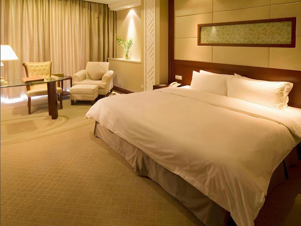 Nanchang Galactic Peace International Hotel Zewnętrze zdjęcie